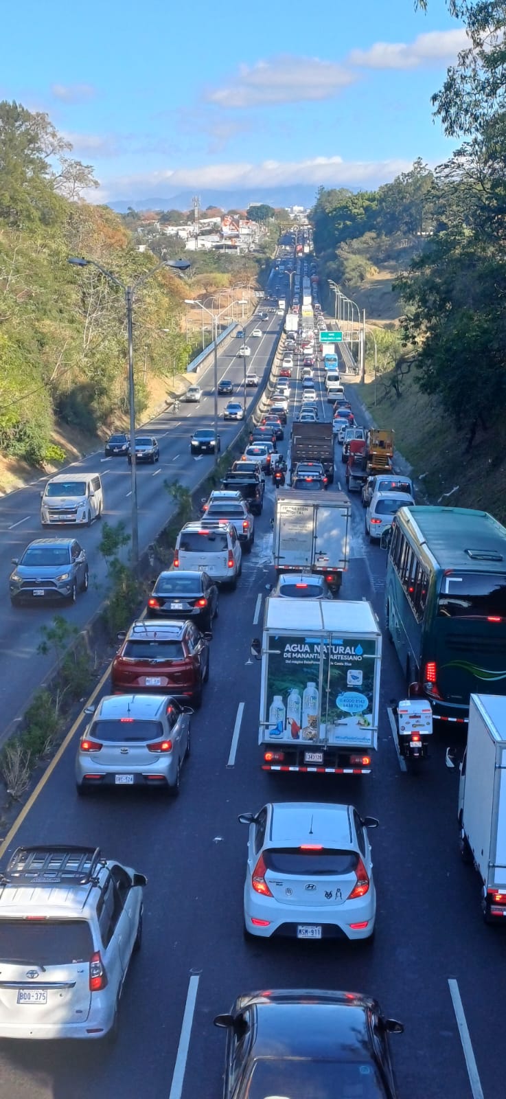 Se reestablece restricción vehicular para camiones&nbsp;pesados