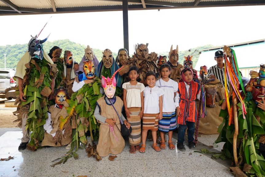 Al grito de diablitos, Rey Curré estrena&nbsp;colegio